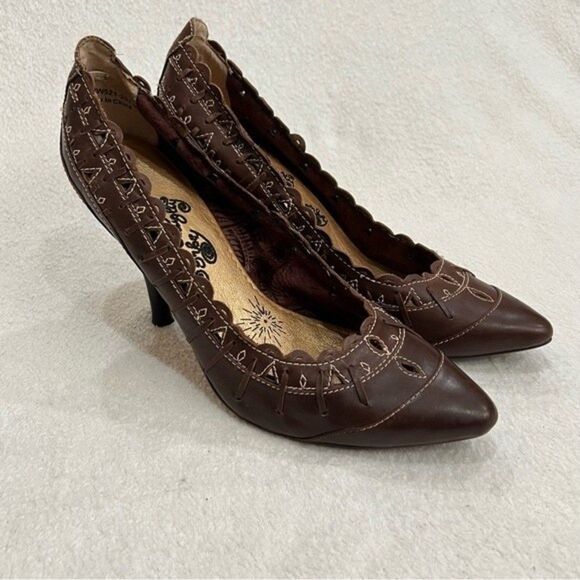 Naughty Monkey Scalloped Faux Leather Pumps size 10 - Picture 2 of 15